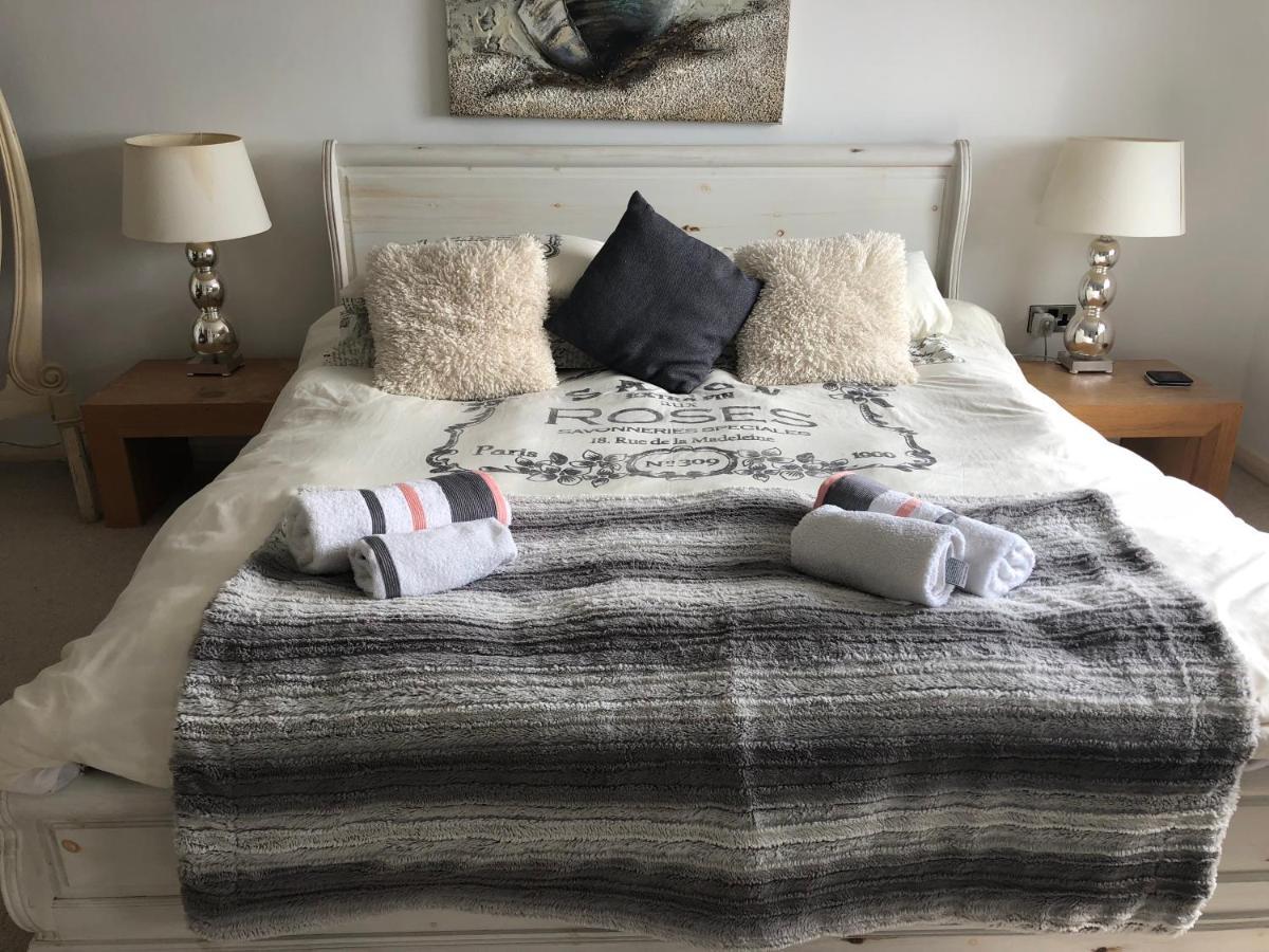 Stunning Beach Front House - Sleeps 6 Pwllheli Extérieur photo