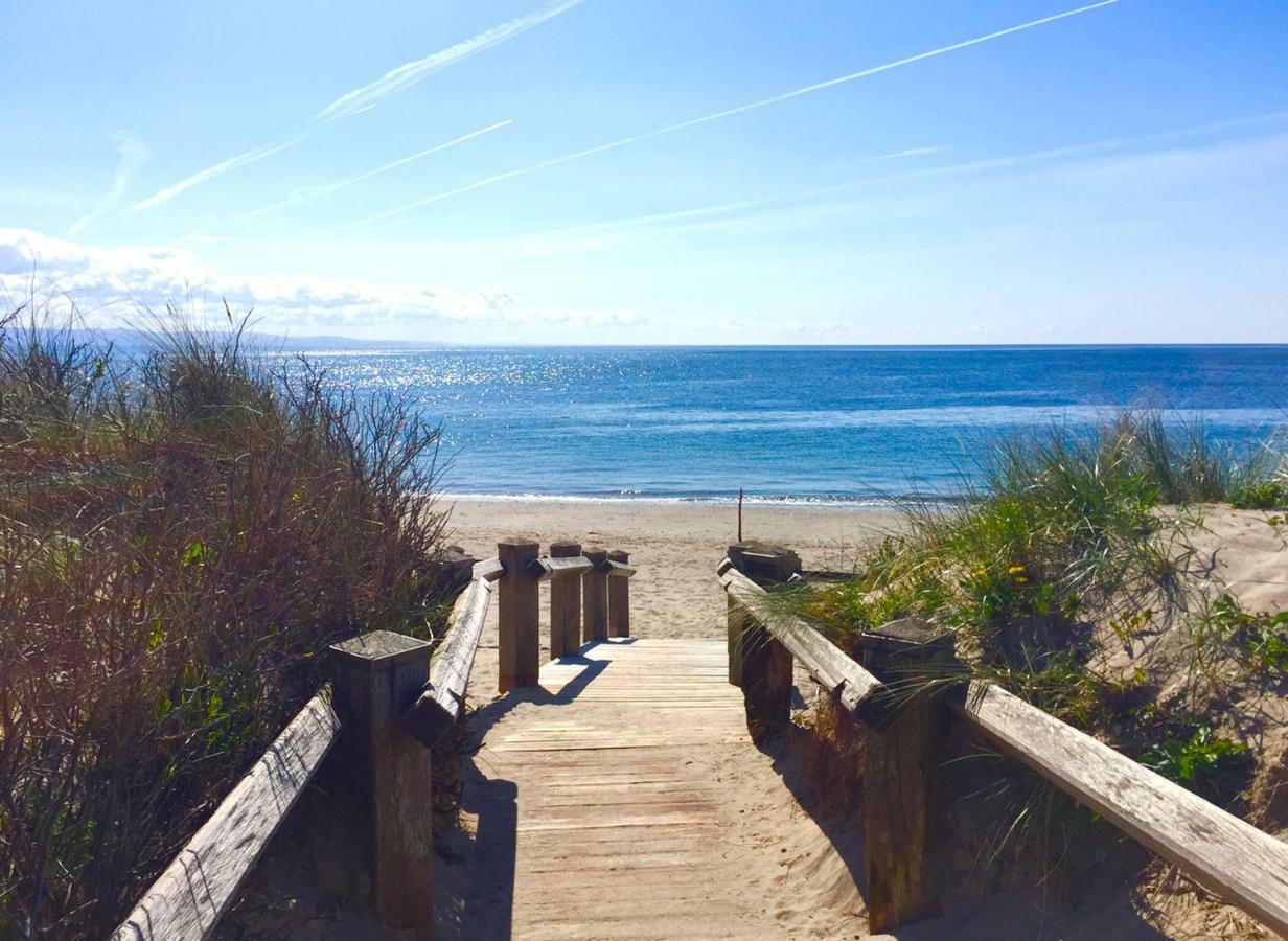 Stunning Beach Front House - Sleeps 6 Pwllheli Extérieur photo