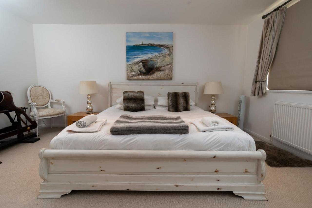 Stunning Beach Front House - Sleeps 6 Pwllheli Extérieur photo
