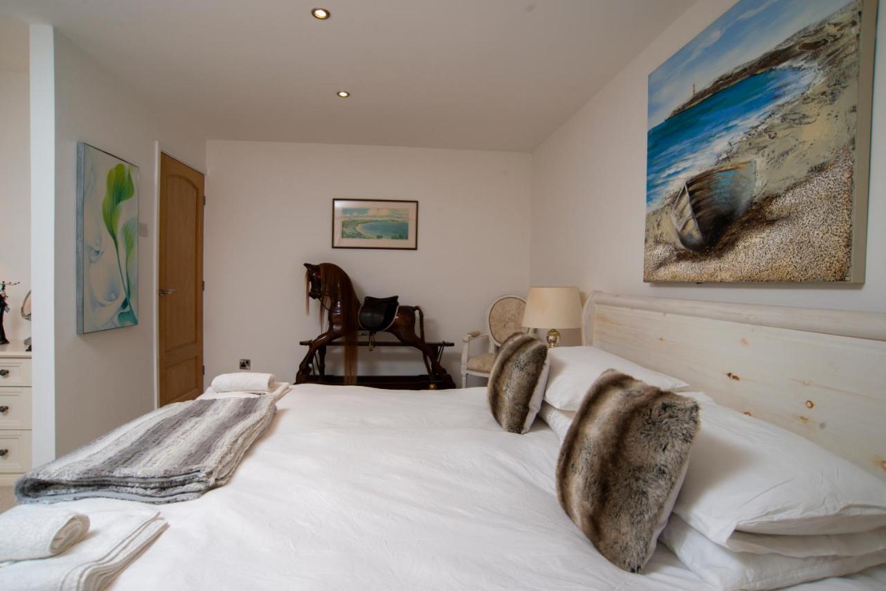 Stunning Beach Front House - Sleeps 6 Pwllheli Extérieur photo