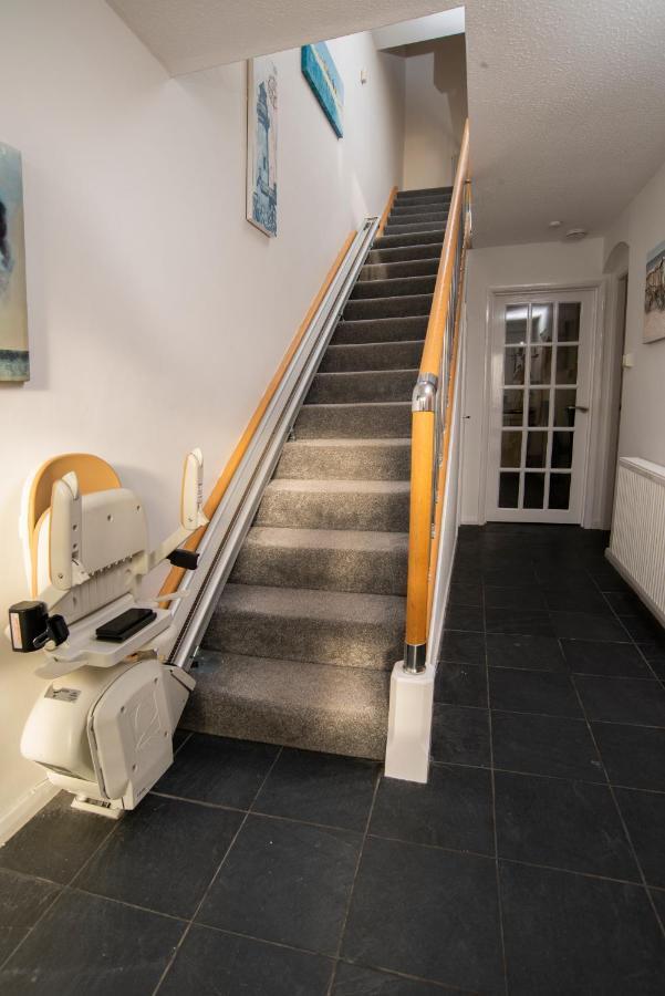 Stunning Beach Front House - Sleeps 6 Pwllheli Extérieur photo